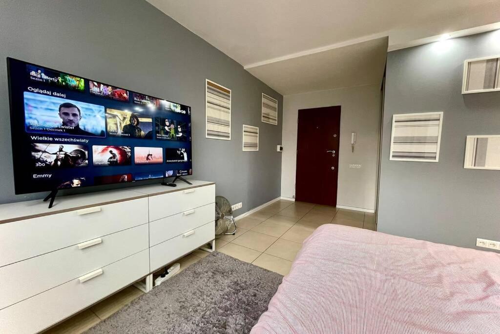 바르샤바 Gold 3 Metro X2 Wifi 300 Mbs 60'Tv Netflix Hbo Appletv+ 아파트 외부 사진